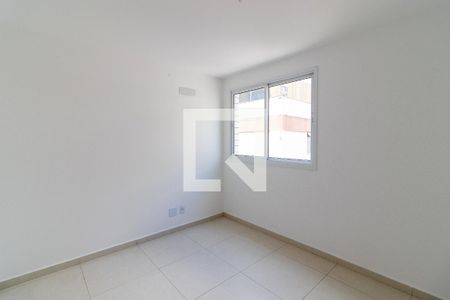 Quarto 1 de apartamento para alugar com 2 quartos, 130m² em Vila Valqueire, Rio de Janeiro