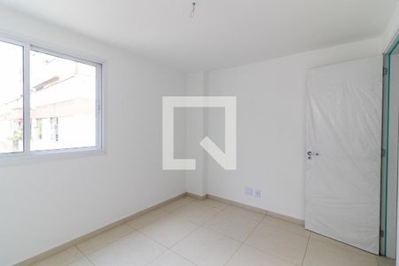 Quarto 1 de apartamento para alugar com 2 quartos, 130m² em Vila Valqueire, Rio de Janeiro