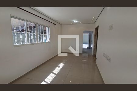 Sala de casa à venda com 2 quartos, 250m² em Jardim Nosso Lar, São Paulo