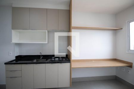 Sala/Cozinha de apartamento para alugar com 1 quarto, 25m² em Vila Andrade, São Paulo