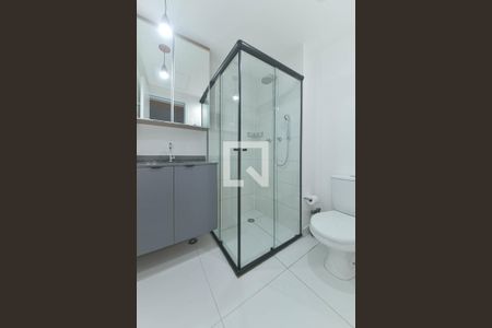 Banheiro de kitnet/studio para alugar com 1 quarto, 25m² em Vila Cordeiro, São Paulo