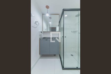 Banheiro de kitnet/studio para alugar com 1 quarto, 25m² em Vila Cordeiro, São Paulo