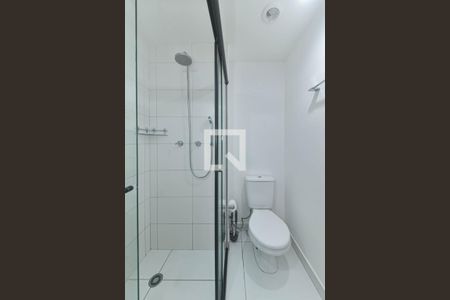 Banheiro de kitnet/studio para alugar com 1 quarto, 25m² em Vila Cordeiro, São Paulo