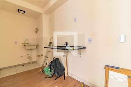 Sala/Cozinha de apartamento para alugar com 2 quartos, 32m² em Jardim Oriental, São Paulo