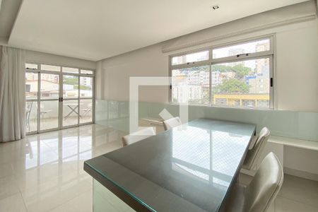 Sala de apartamento para alugar com 2 quartos, 100m² em Savassi, Belo Horizonte