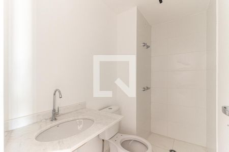 Banheiro de kitnet/studio para alugar com 1 quarto, 25m² em República, São Paulo
