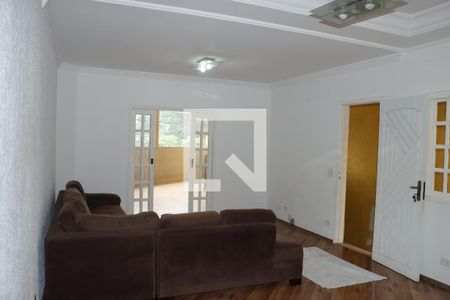 Casa para alugar com 3 quartos, 140m² em Jardim da Gloria, Cotia