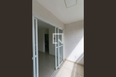 Apartamento à venda com 3 quartos, 60m² em Planalto, Belo Horizonte