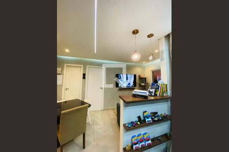 Sala de apartamento para alugar com 1 quarto, 37m² em Jardim Copiuva, Carapicuíba