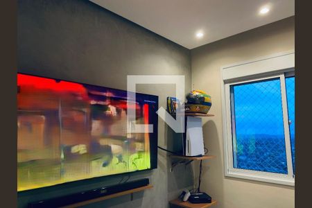 Sala de apartamento para alugar com 1 quarto, 37m² em Jardim Copiuva, Carapicuíba