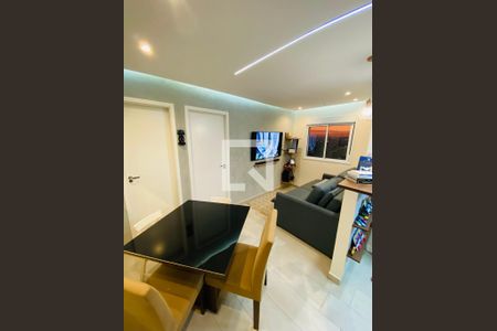 Sala de apartamento para alugar com 1 quarto, 37m² em Jardim Copiuva, Carapicuíba