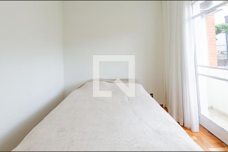 Quarto 1 de apartamento para alugar com 3 quartos, 90m² em Cruzeiro, Belo Horizonte