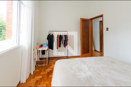 Quarto 1 de apartamento para alugar com 3 quartos, 90m² em Cruzeiro, Belo Horizonte