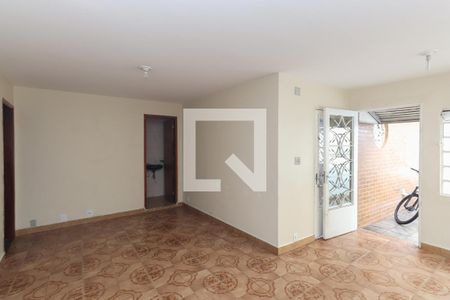 Sala de casa à venda com 4 quartos, 200m² em Parque Vitoria, São Paulo