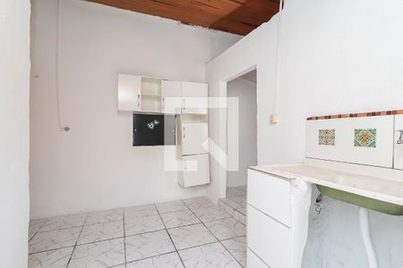 Cozinha de casa para alugar com 1 quarto, 25m² em Vila Taquari, São Paulo