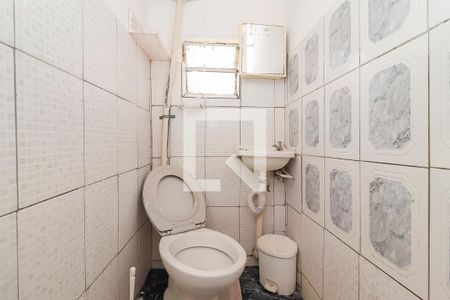 Banheiro de casa para alugar com 1 quarto, 25m² em Vila Taquari, São Paulo