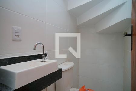 Lavabo de casa de condomínio para alugar com 2 quartos, 85m² em Itaipuaçu, Maricá