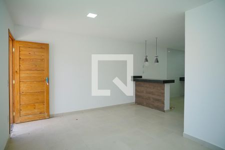 Sala de casa de condomínio para alugar com 2 quartos, 92m² em Itaipuaçu, Maricá