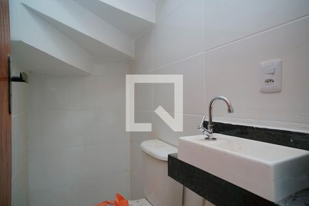 Lavabo de casa de condomínio para alugar com 2 quartos, 92m² em Itaipuaçu, Maricá