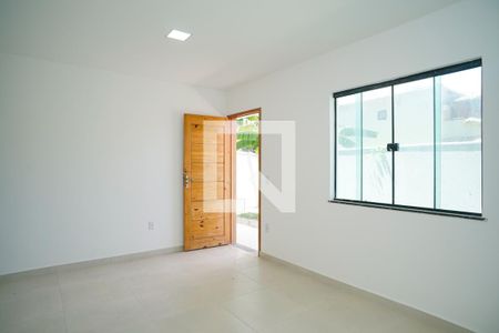 Sala de casa de condomínio para alugar com 2 quartos, 92m² em Itaipuaçu, Maricá