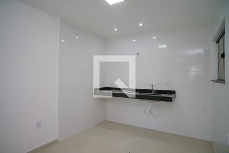 Cozinha de casa de condomínio para alugar com 2 quartos, 92m² em Itaipuaçu, Maricá