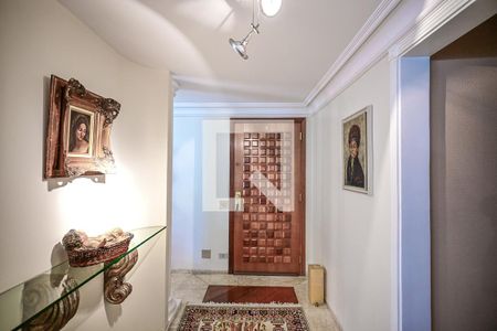 Hall do Elevador de apartamento à venda com 3 quartos, 190m² em Vila Suzana, São Paulo