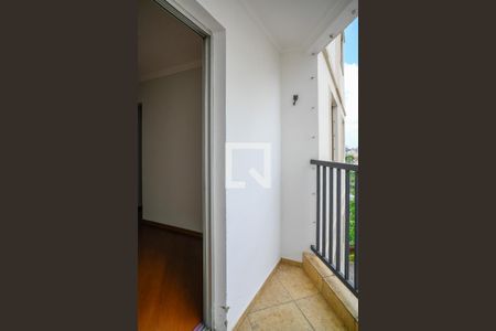 Varanda de apartamento para alugar com 3 quartos, 65m² em Jardim Botucatu, São Paulo