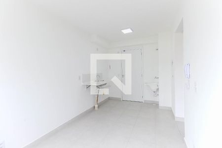 Sala - Cozinha de apartamento para alugar com 2 quartos, 29m² em Vila Carmosina, São Paulo