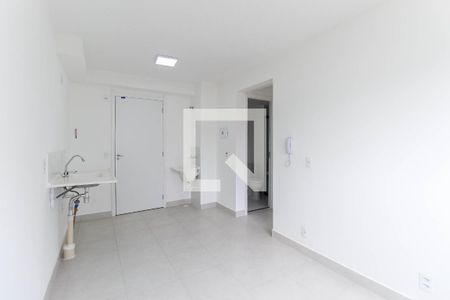 Sala - Cozinha de apartamento para alugar com 2 quartos, 29m² em Vila Carmosina, São Paulo