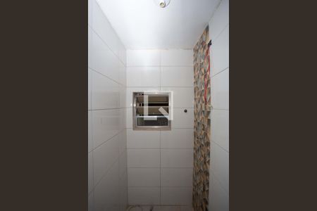 Banheiro de casa para alugar com 1 quarto, 48m² em Taboão, Diadema