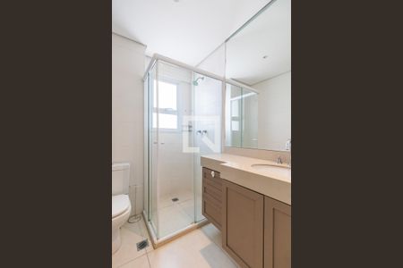 Banheiro de apartamento para alugar com 2 quartos, 55m² em Alphaville Industrial, Barueri