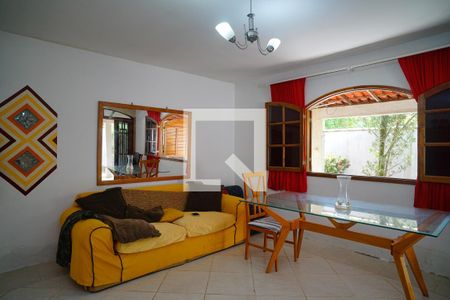 Sala de casa para alugar com 2 quartos, 134m² em Inoã, Maricá