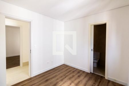 Suíte 1 de apartamento à venda com 2 quartos, 135m² em Savassi, Belo Horizonte