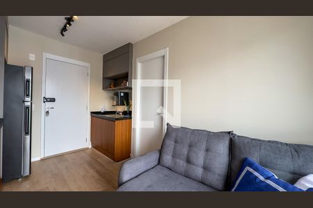 sala e cozinha de apartamento para alugar com 1 quarto, 27m² em Campo Belo, São Paulo