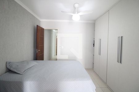 Quarto 1 de casa para alugar com 2 quartos, 180m² em Jardim Satelite, São Paulo