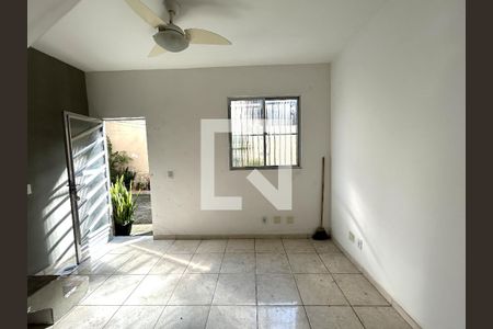Sala de casa para alugar com 3 quartos, 120m² em Cascadura, Rio de Janeiro