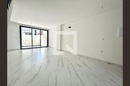 Sala de casa para alugar com 2 quartos, 70m² em Campeche, Florianópolis