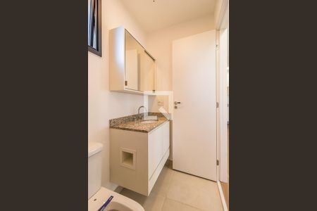 Banheiro Social de apartamento para alugar com 2 quartos, 64m² em Alphaville Empresarial, Barueri