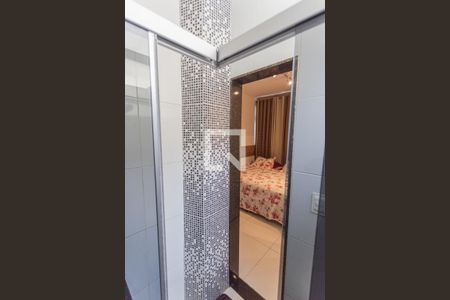 Banheiro da Suíte de apartamento à venda com 2 quartos, 70m² em Pompéia, Belo Horizonte