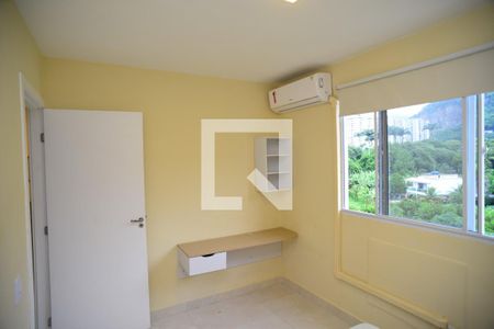 Quarto de apartamento à venda com 2 quartos, 40m² em Itanhangá, Rio de Janeiro