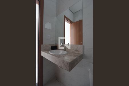 Lavabo de casa de condomínio à venda com 3 quartos, 140m² em Trevo, Belo Horizonte