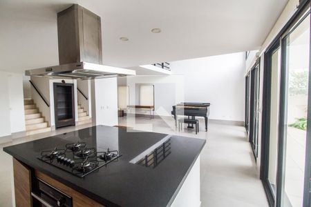 Sala  de casa de condomínio para alugar com 4 quartos, 389m² em Alphaville, Santana de Parnaíba