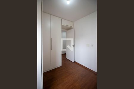 Quarto 1 de apartamento para alugar com 3 quartos, 73m² em Jardim Henriqueta, Taboão da Serra