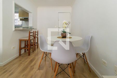 Sala de apartamento para alugar com 2 quartos, 52m² em Capão Raso, Curitiba