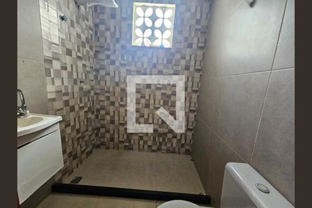 Banheiro de casa de condomínio à venda com 3 quartos, 161m² em Vargem Grande, Rio de Janeiro