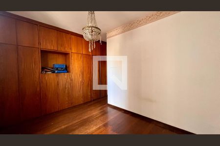 quarto  de apartamento à venda com 4 quartos, 209m² em Funcionários, Belo Horizonte
