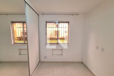 Quarto de apartamento para alugar com 2 quartos, 60m² em Jardim Primavera, Duque de Caxias
