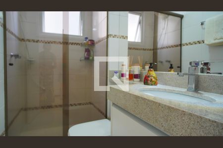 Banheiro  de apartamento à venda com 1 quarto, 42m² em Rio Branco, Porto Alegre