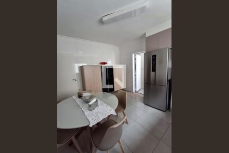 Casa à venda com 4 quartos, 195m² em Vila Constança, São Paulo