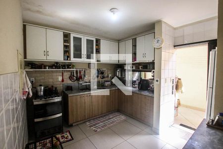 Cozinha de casa de condomínio para alugar com 3 quartos, 470m² em Itapuã, Salvador